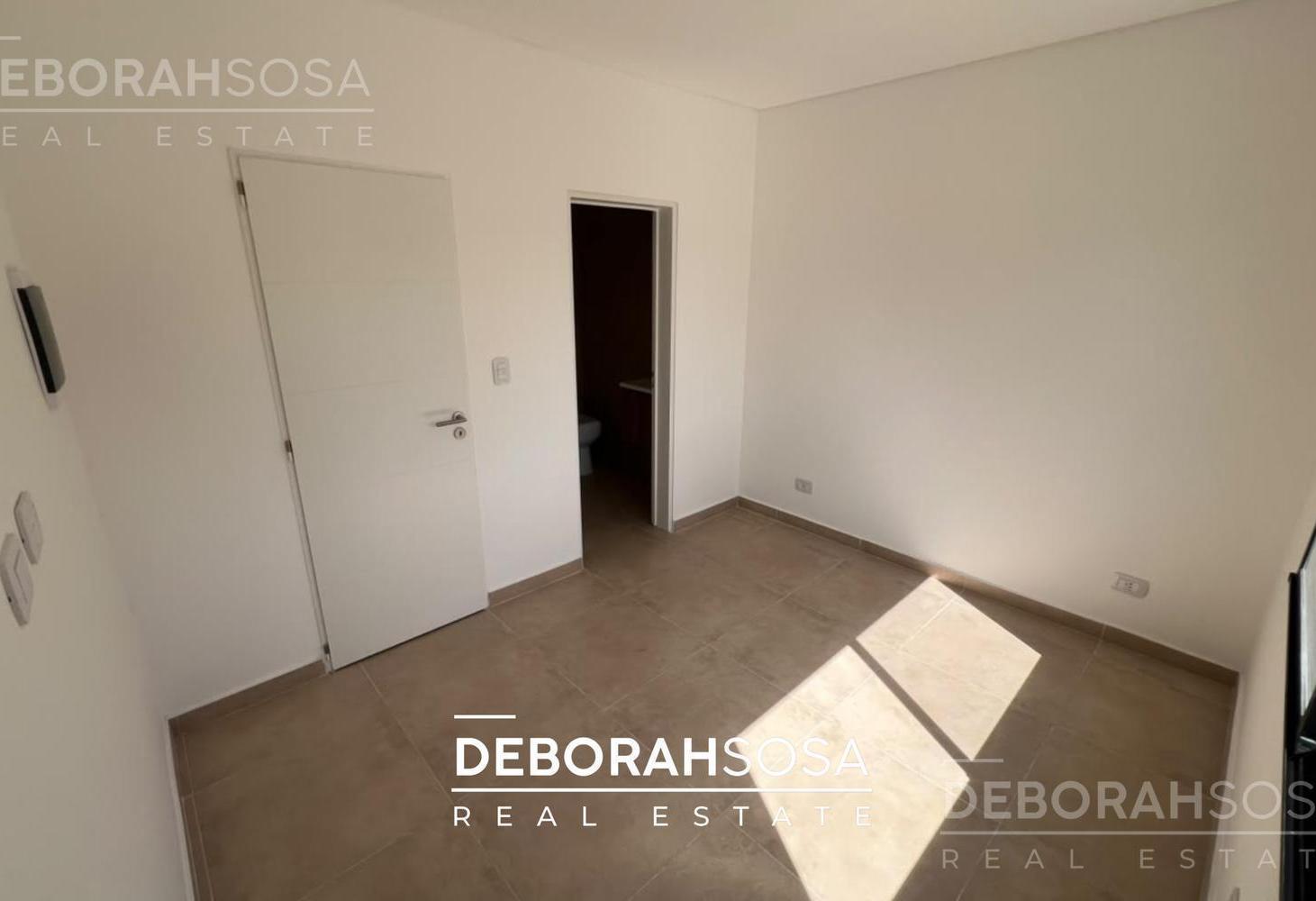 Foto de Casa en Venta - 5 ambientes - Barrio El Cantón - Belén de Escobar, imagen 4