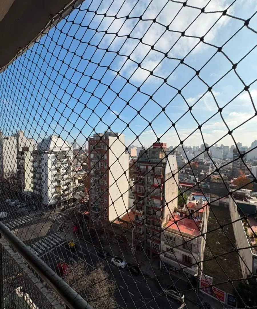 DEPARTAMENTO 4 AMBIENTES AL FRENTE C/COCHERA Y BAULERA 5