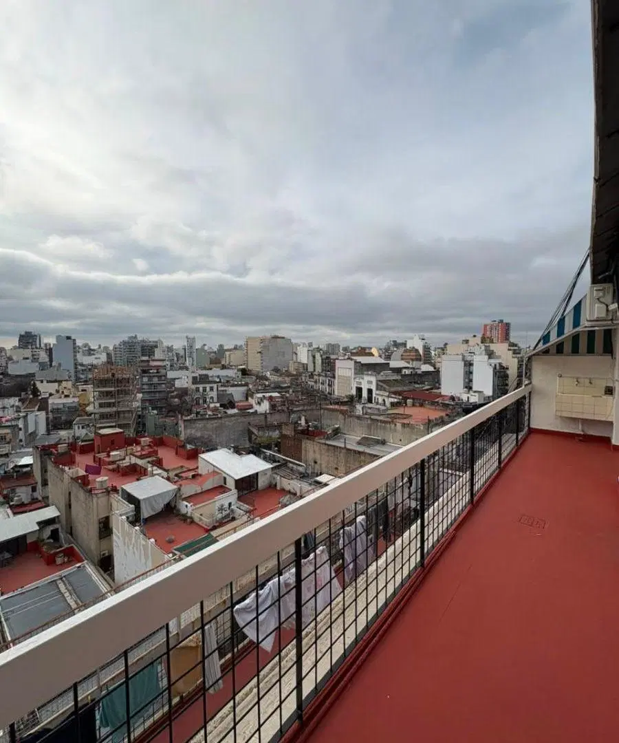 DEPARTAMENTO 2 AMBIENTES CON BALCON CORRIDO AL FRENTE 8