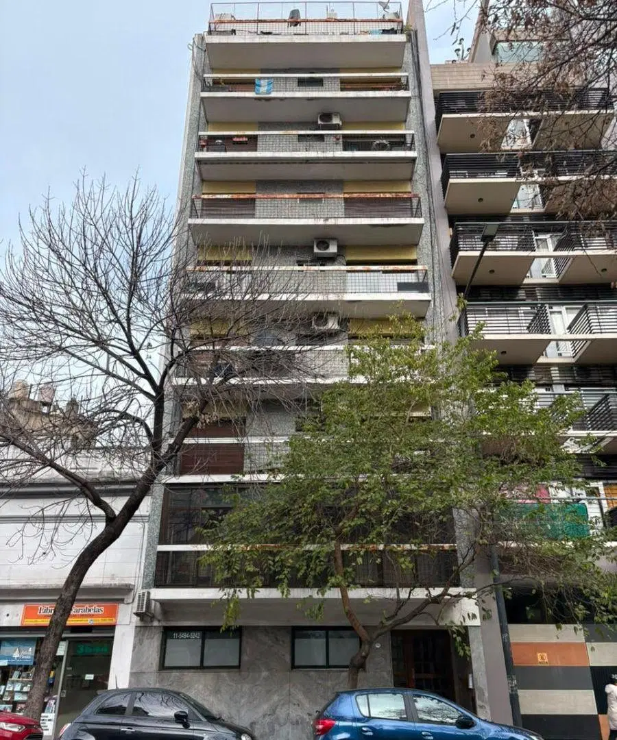 DEPARTAMENTO 2 AMBIENTES CON BALCON CORRIDO AL FRENTE 1