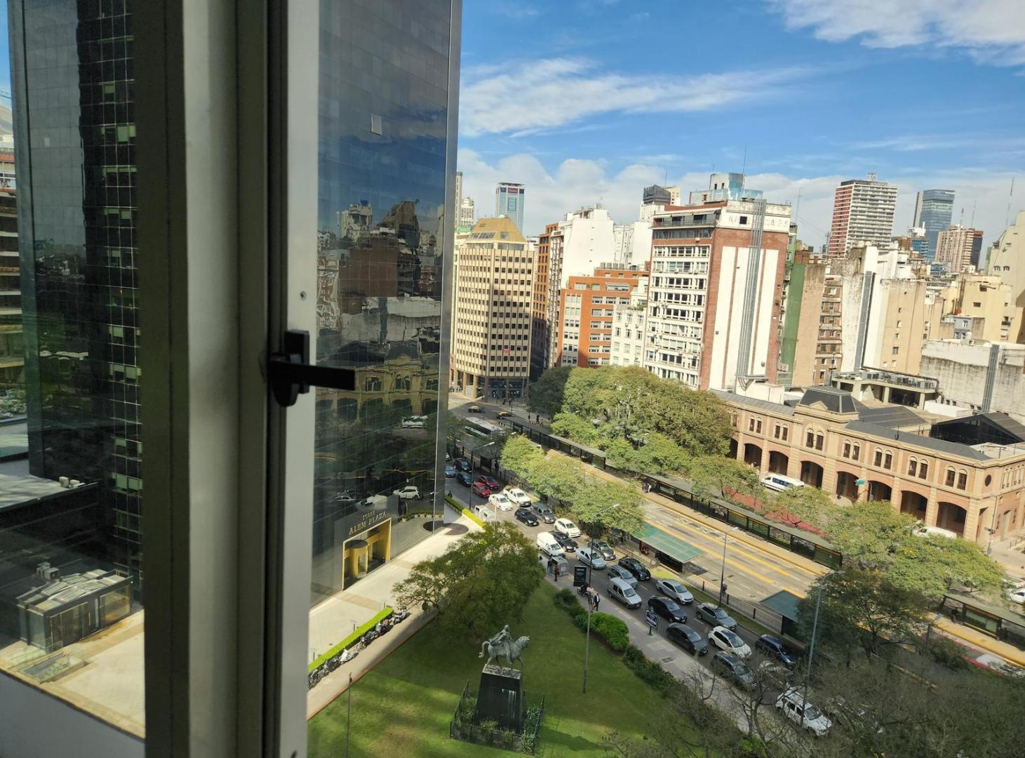 Foto de Oficinas en Alquiler | Ingeniero Butty 240 | Catalinas, imagen 3