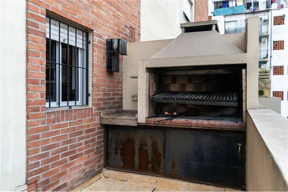 Venta Departamento 2 ambientes con cochera y Terraza. Monserrat USD 155.000