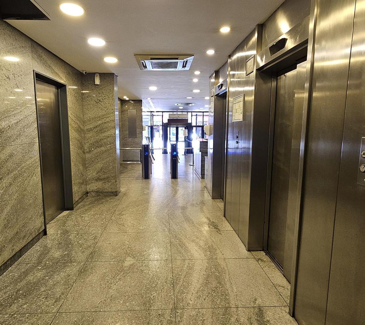 Alquiler Oficina Planta Libre de 600 m² y 3 Cocheras, San Nicolas 5