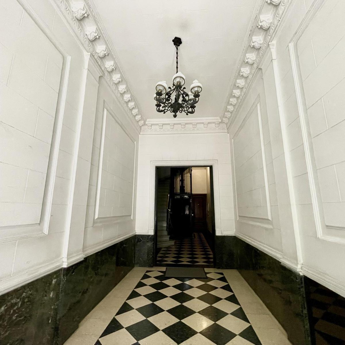 En Venta departamento de  3 ambientes.  Zona Congreso - Ideal Inversión