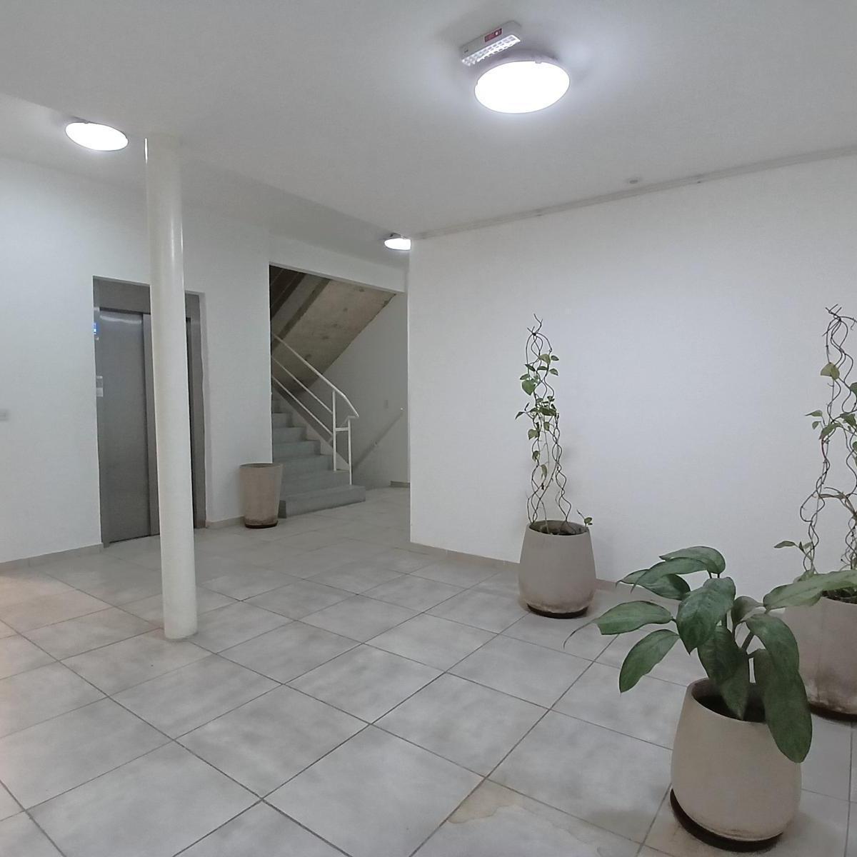 Oprtunidad Departamento 3 Ambientes con Patio, Terraza, Parilla, Cochera Apto Profesional 1