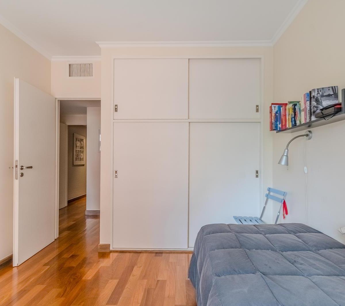 Departamento 4 Ambientes Cochera y Baulera Puerto Madero 4