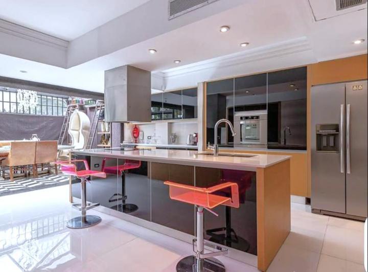 Casa 8 Ambientes con jardin, terraza, 4 cocheras Barrio Parque Palermo Chico APTO CREDITO 4
