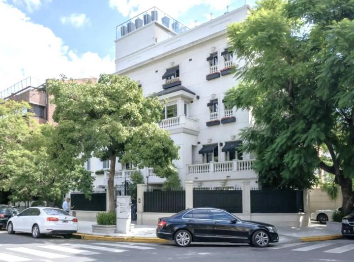 Casa 8 Ambientes con jardin, terraza, 4 cocheras Barrio Parque Palermo Chico APTO CREDITO 1