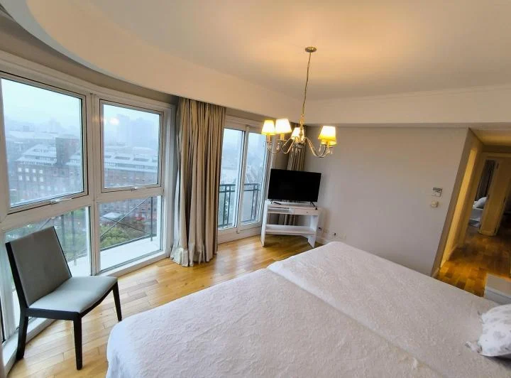 Departamento 5 ambientes en Chateau Puerto Madero 3