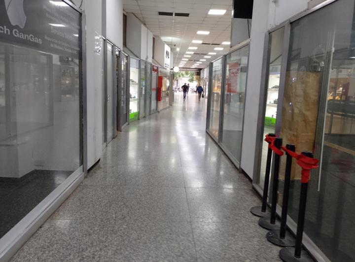 Foto de ALQUILER DE LOCAL EN GALERIA FLORIDA, imagen 2