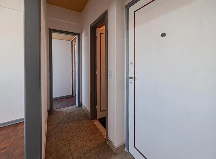 Departamento en Venta de 3 Ambientes en Avellaneda 5
