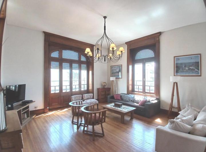 Semipiso 8 Amb con 2 dependencias, balcones frances, terazza y baulera Monserrat APTO CREDITO 5