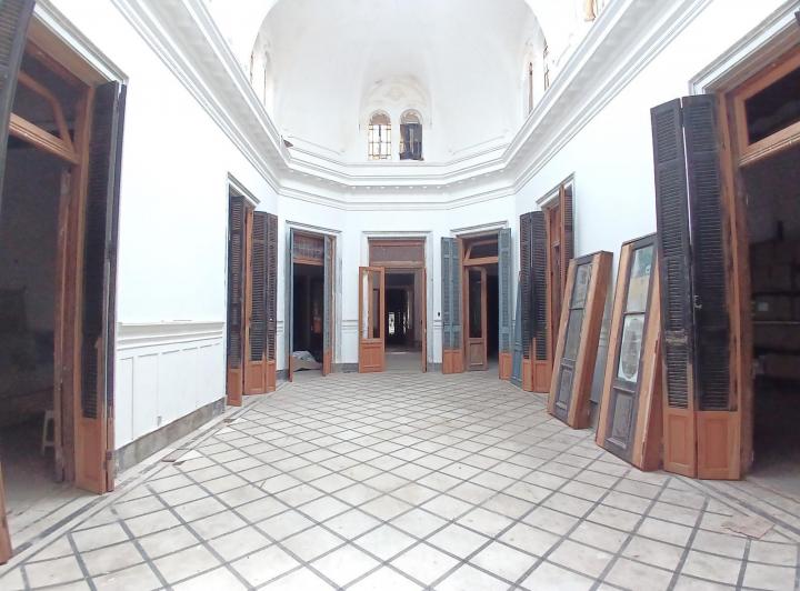 EXCLUSIVA Casa de 20 Ambientes en Monserrat con terraza, patio, parilla. Ideal usos múltiples 1