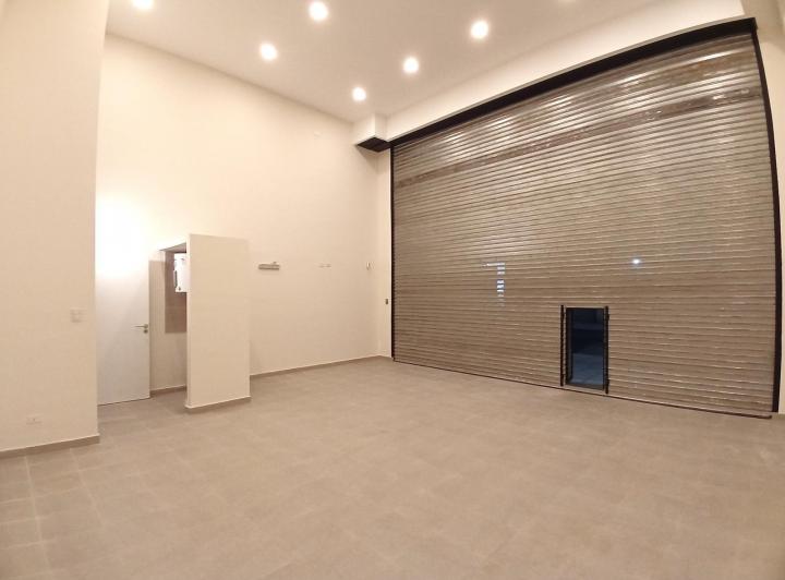 Amplio LOCAL a ESTRENAR en Monserrat con doble altura, toilette, cocheras APTO profesional comercial 1