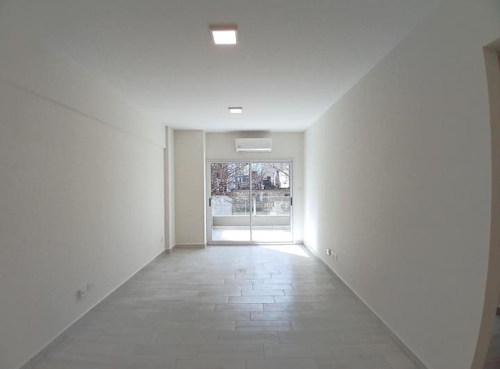 LUMINOSO Departamento 2 Ambientes a ESTRENAR con Balcon, Parilla, Cochera y FULL Amenities Monserrat 2