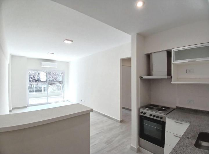 LUMINOSO Departamento 2 Ambientes a ESTRENAR con Balcon, Parilla, Cochera y FULL Amenities Monserrat 1