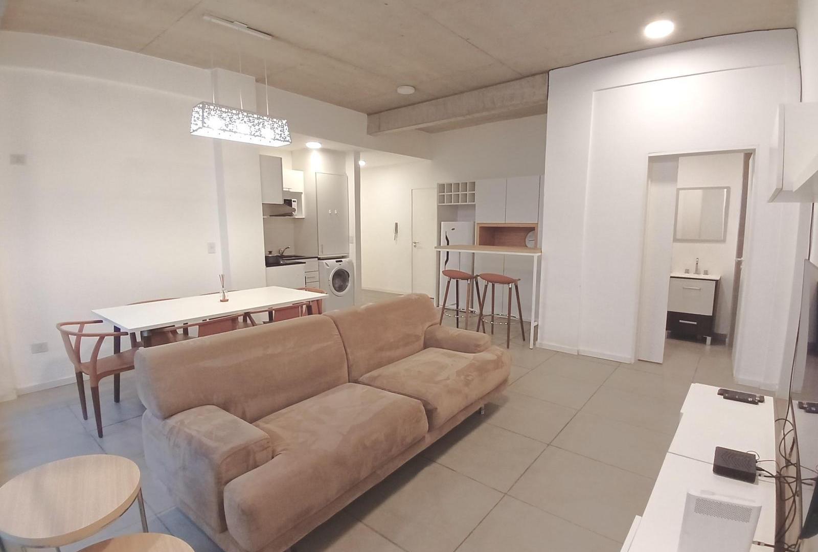Foto de VENTA Departamento 3 Ambientes con 2 patios, parilla, cochera en, imagen 3
