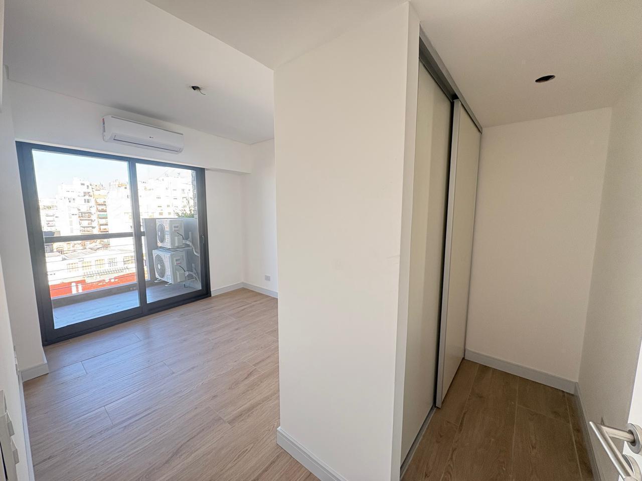 Foto de REAL ABASTO Departamento de 2 ambientes en Venta o Alquiler en Balvanera, imagen 3