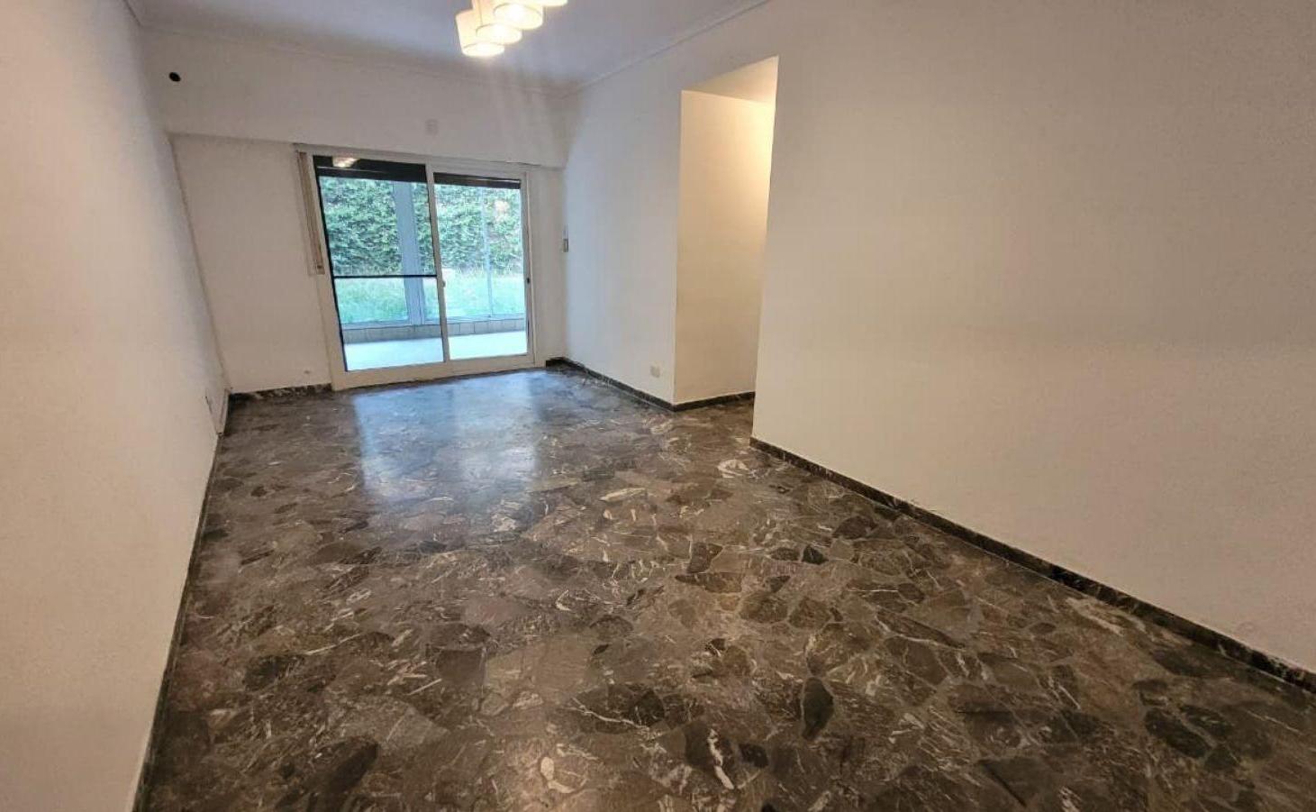 Departamento tres ambientes en  Alquiler  temporario en Recoleta