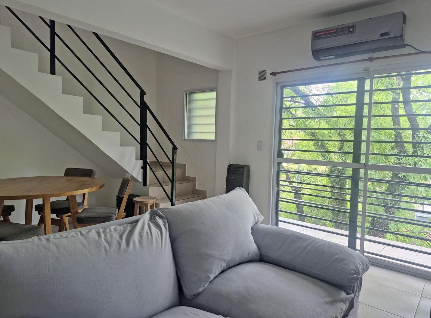 Alquiler Departamento duplex 2 ambientes en Saavedra