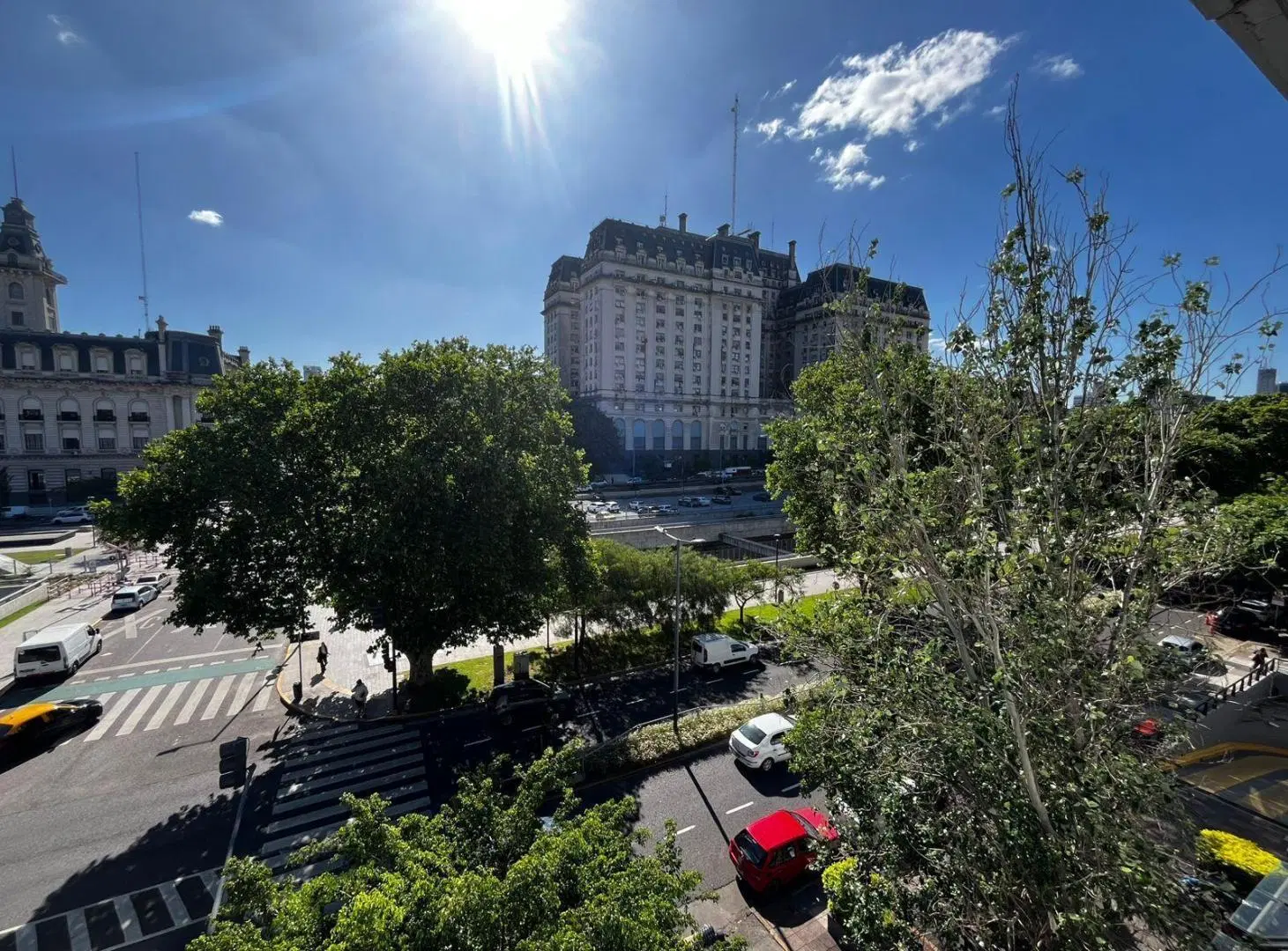 Oficina con dos cocheras en venta en Puerto Madero 2