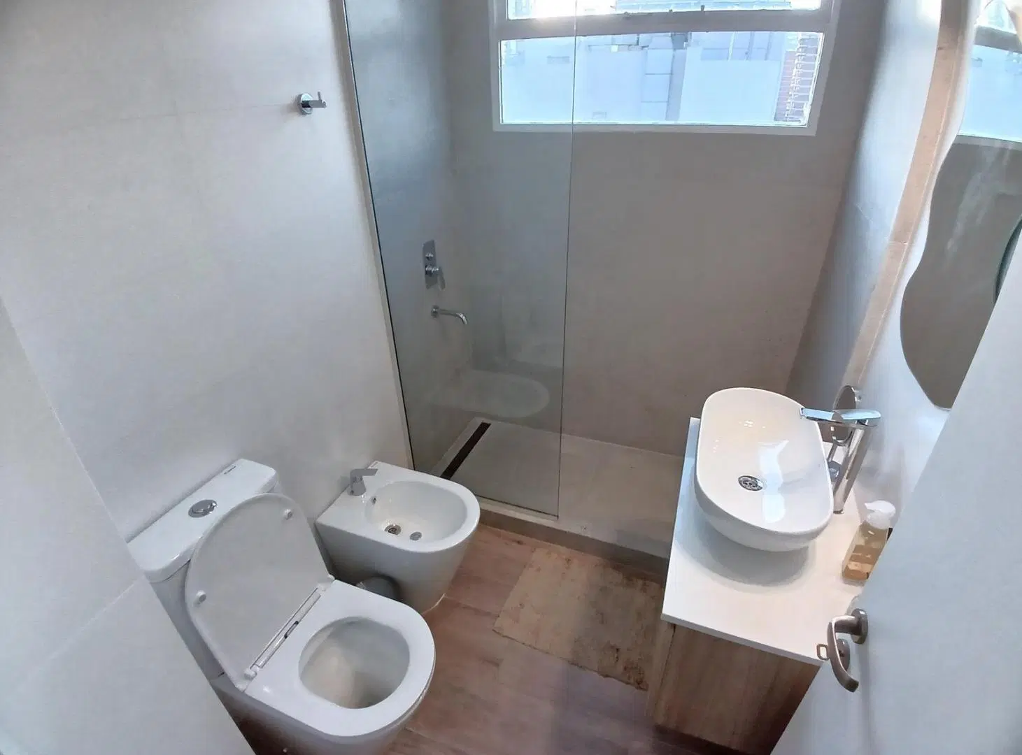 Departamento 3 Ambientes con balcón, cochera y pileta en Belgrano 2