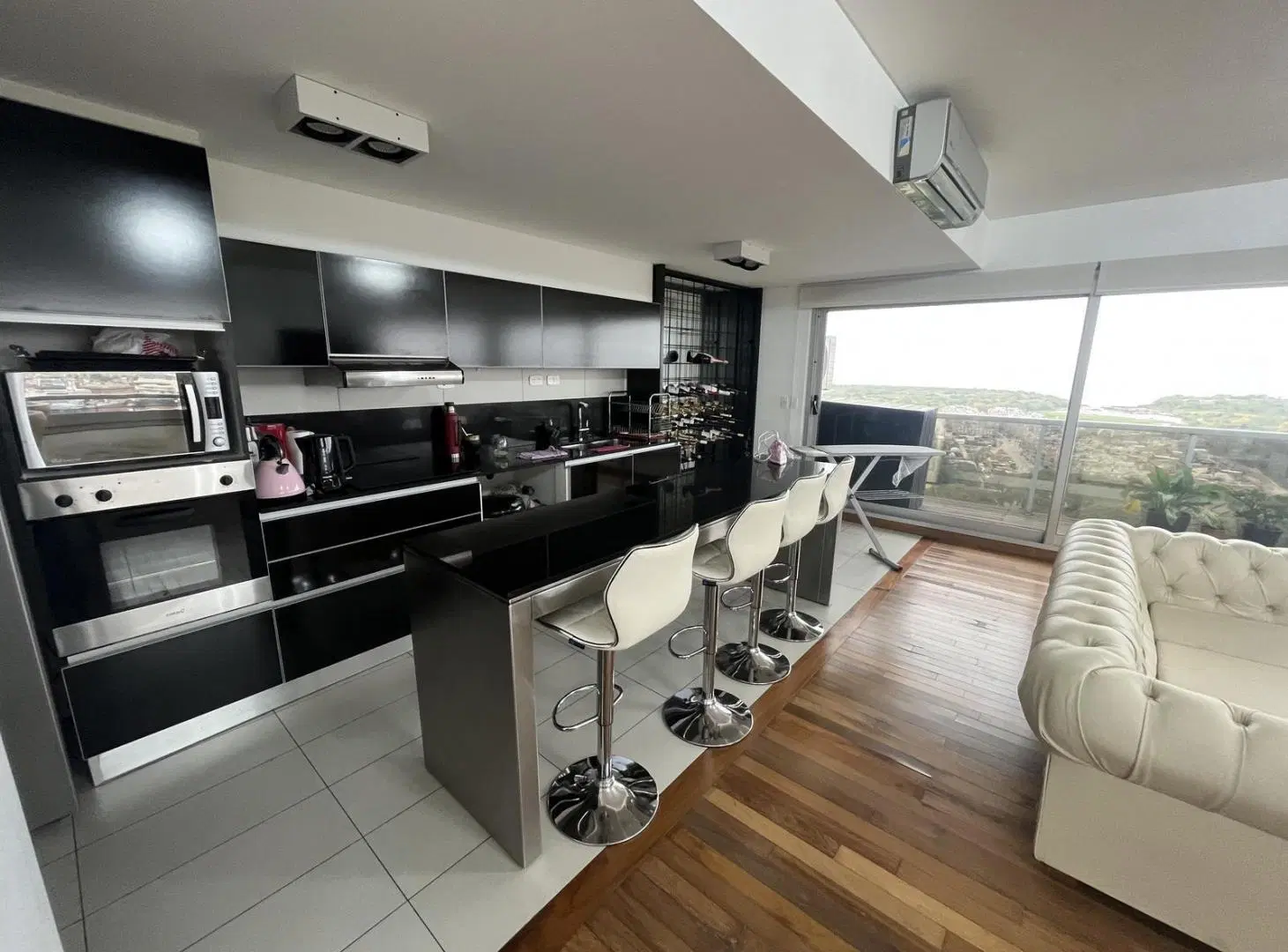 VENTA de departamento 3 amb con cochera en Puerto Madero 3