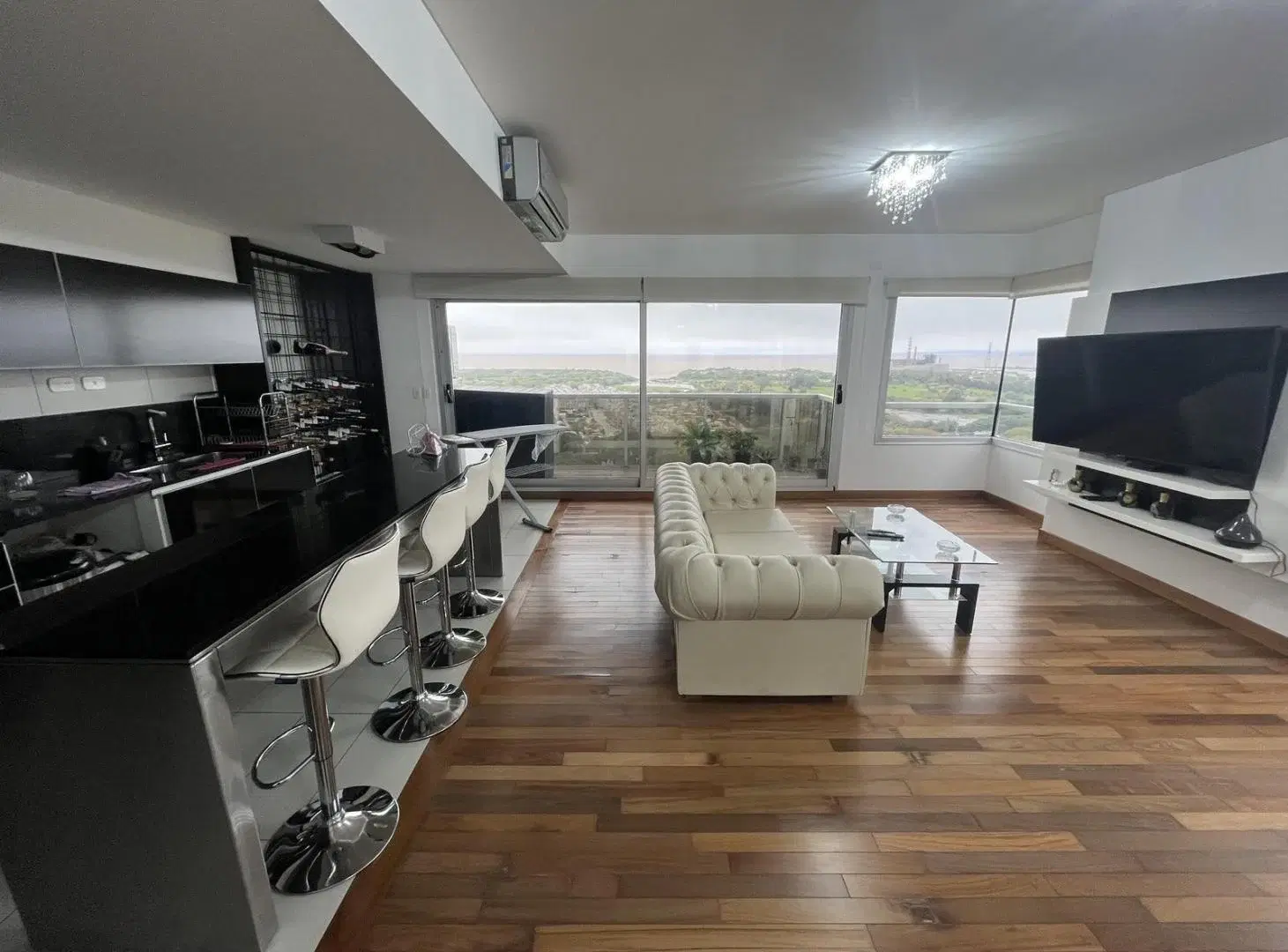 VENTA de departamento 3 amb con cochera en Puerto Madero 2