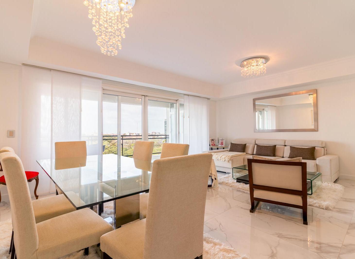 VENTA de departamento 3 ambientes c/cochera en Chateau, Puerto Madero