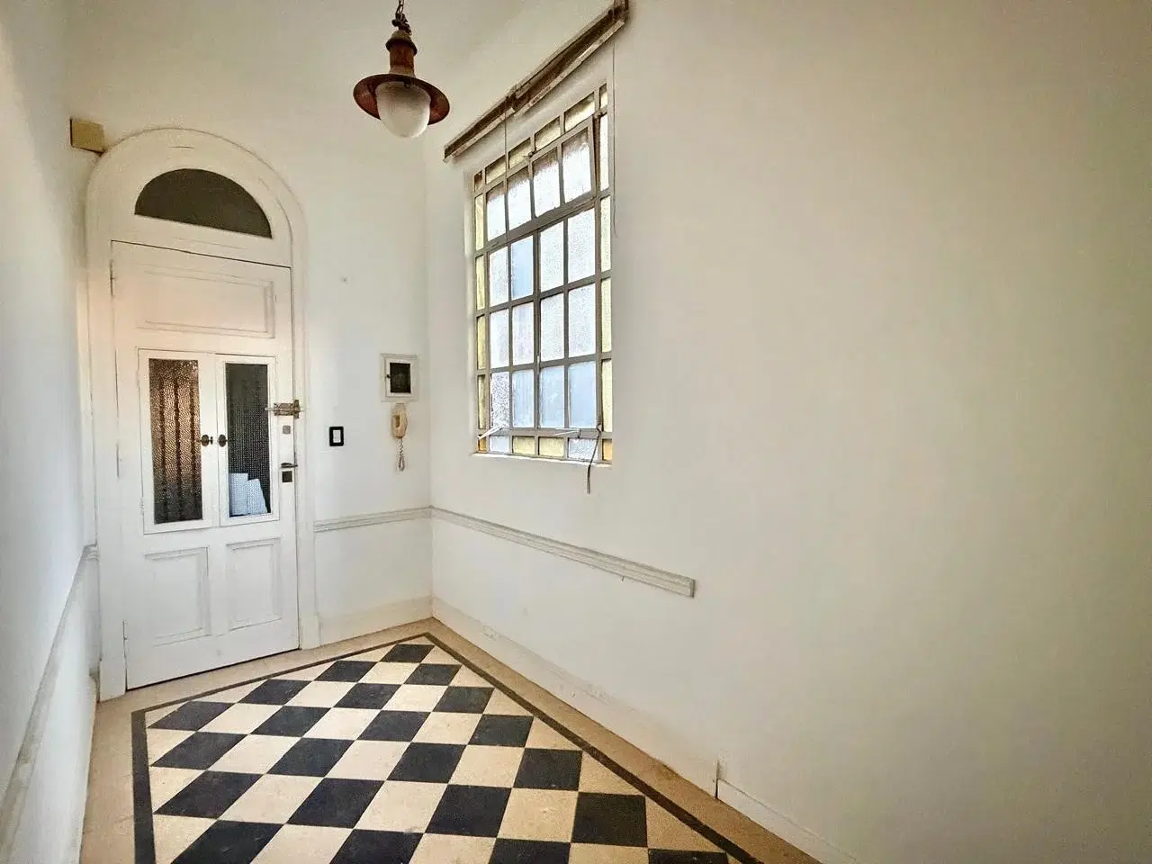 Venta de departamento 2 ambientes mas dependencia en Almagro 2