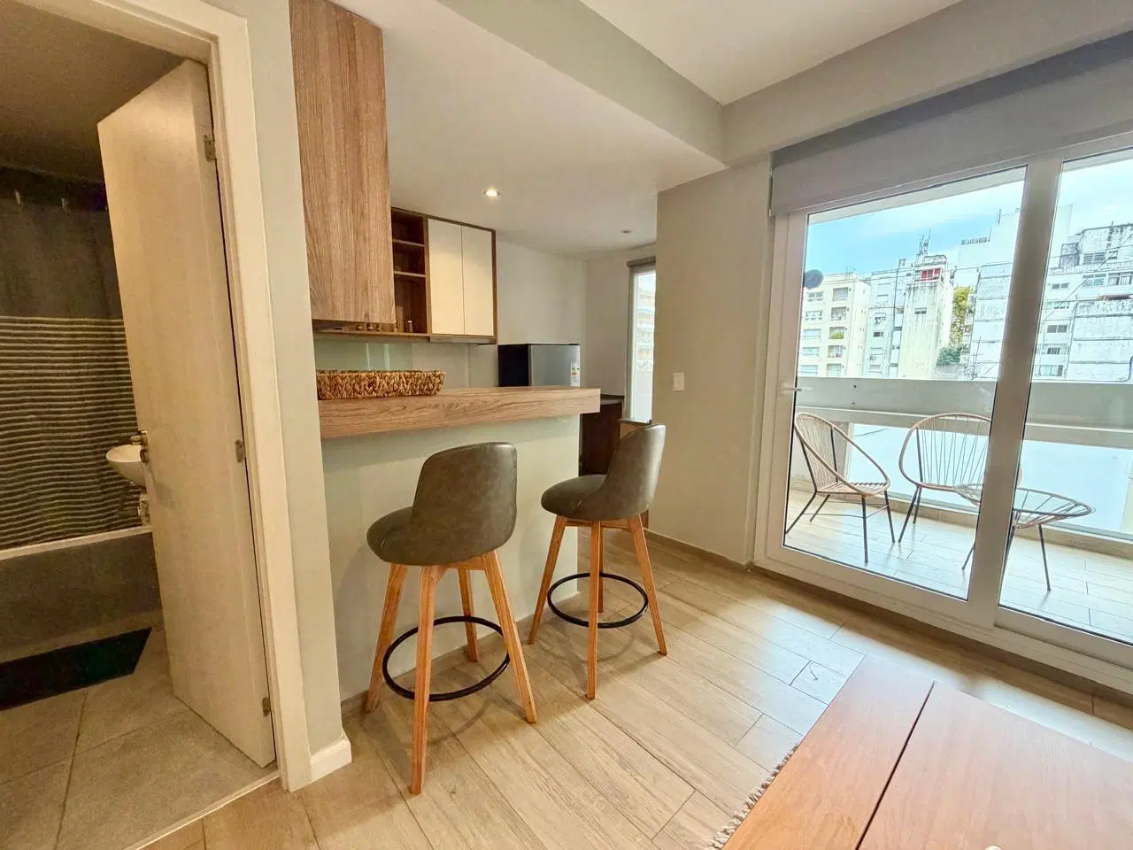 Venta de monoambiente amoblado en Caballito 5