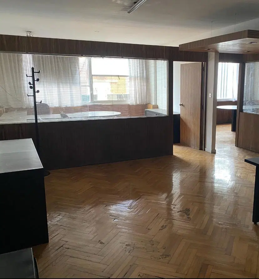 Venta o Alquiler Oficina en  Monserrat 3