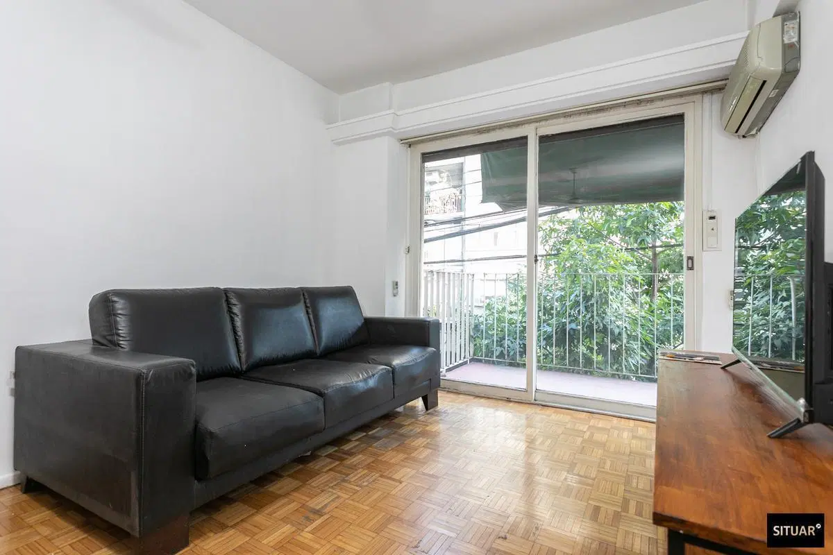 Departamento un dormitorio balcón al frente cocina separada en Palermo 5