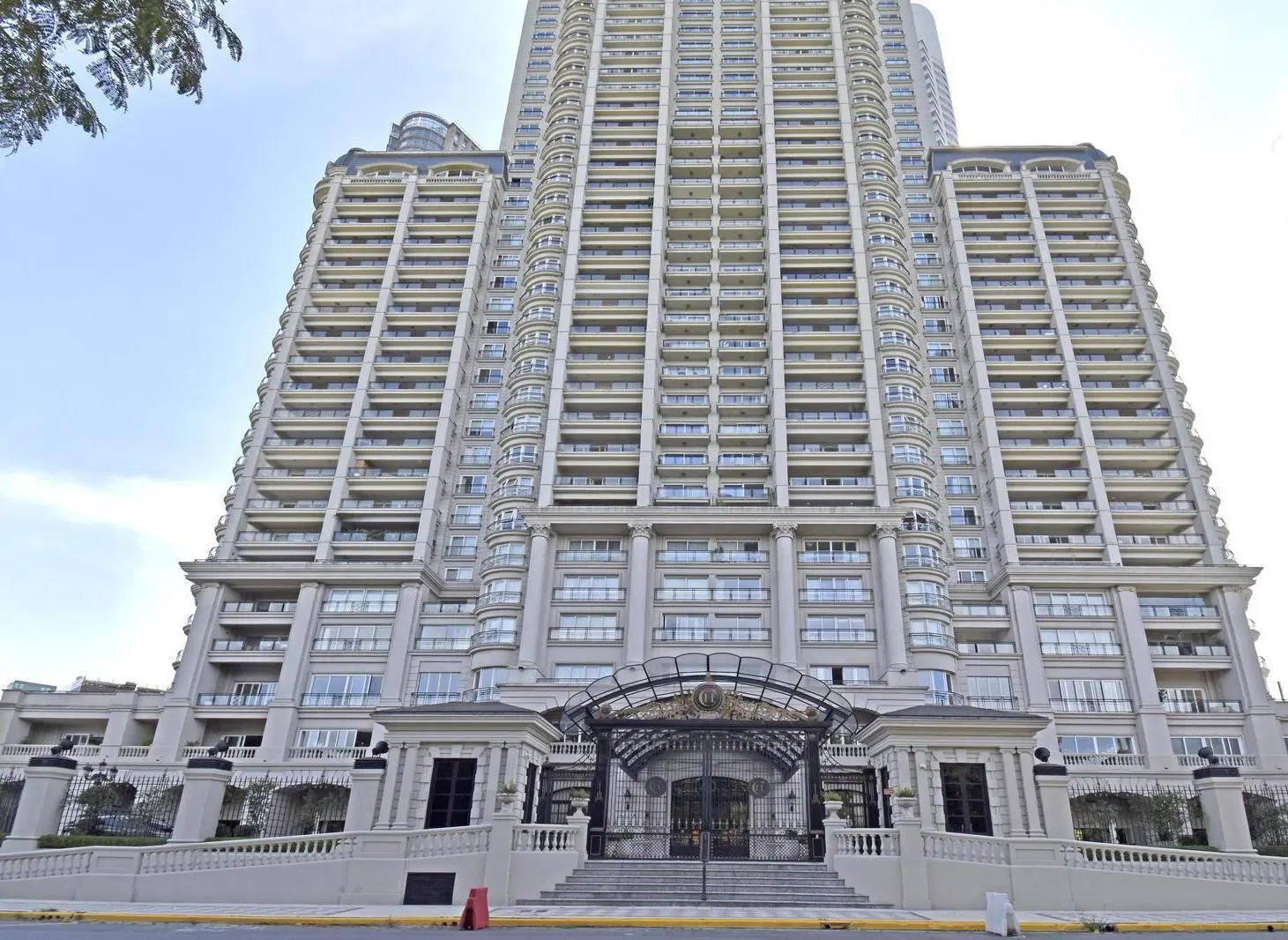 Chateau Puerto Madero Venta / Alquiler departamento 4 amb 2