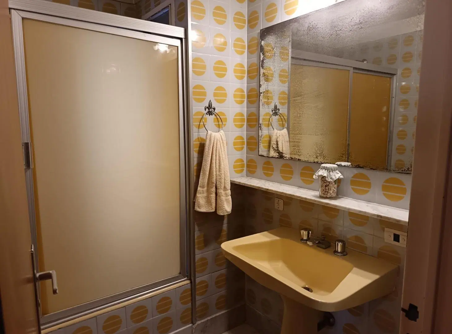 Venta Departamento de 4 ambientes en Recoleta con dependencia, cochera y baulera. 5