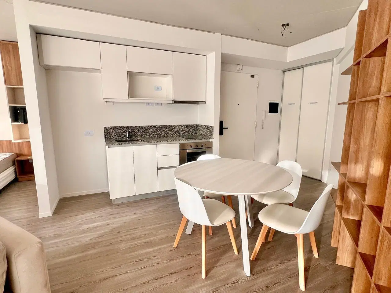 Venta de monoambiente amoblado a estrenar en Barracas, Moca2 4