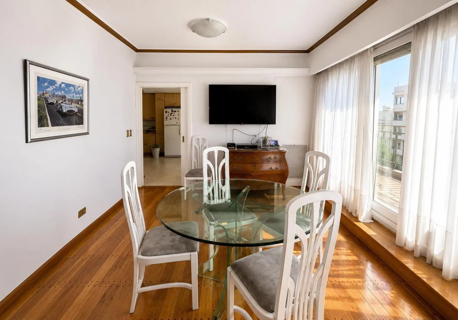 Alquiler departamento  5 ambientes amoblado en Recoleta. 2