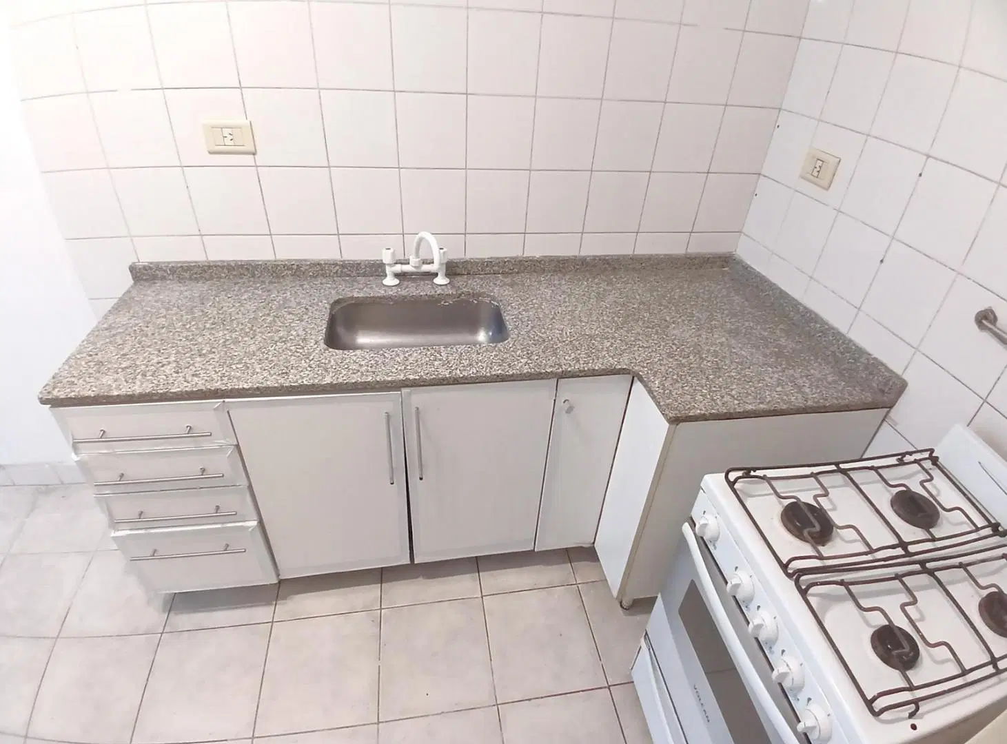 VENTA Departamento 2 Ambientes con cochera opcional APTO CRÉDITO,  profesional, commercial, Airbnb 5
