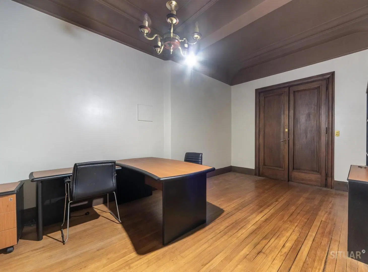 VENTA O ALQUILER OFICINA  EN MONSERRAT 4