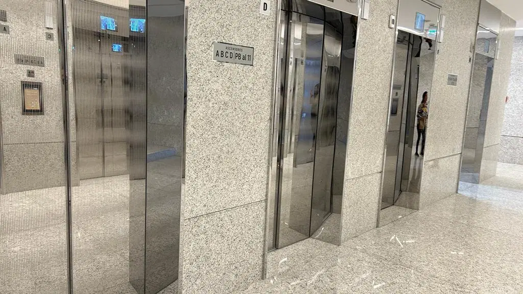 Alquiler Oficina en Microcentro a estrenar 5