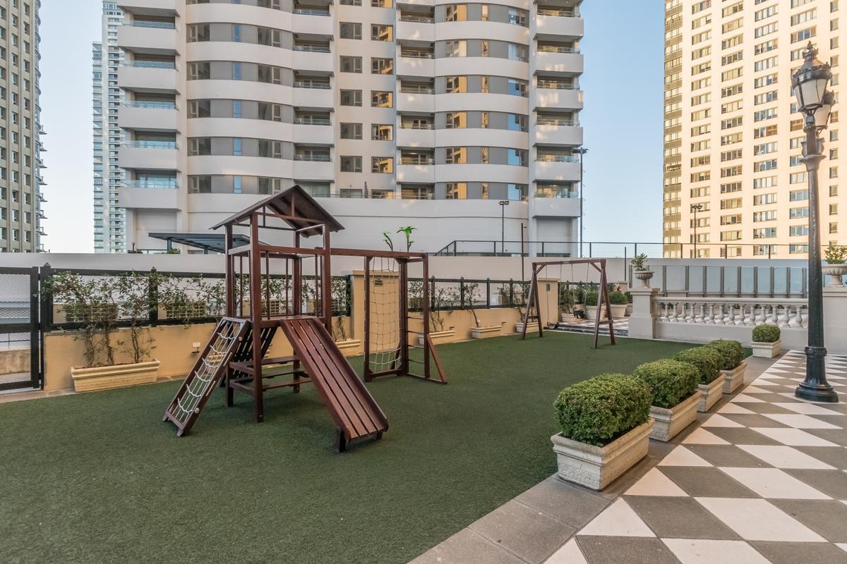 Foto de Venta de Departamento de 5 ambientes en CHATEAU - Puerto Madero, imagen 2
