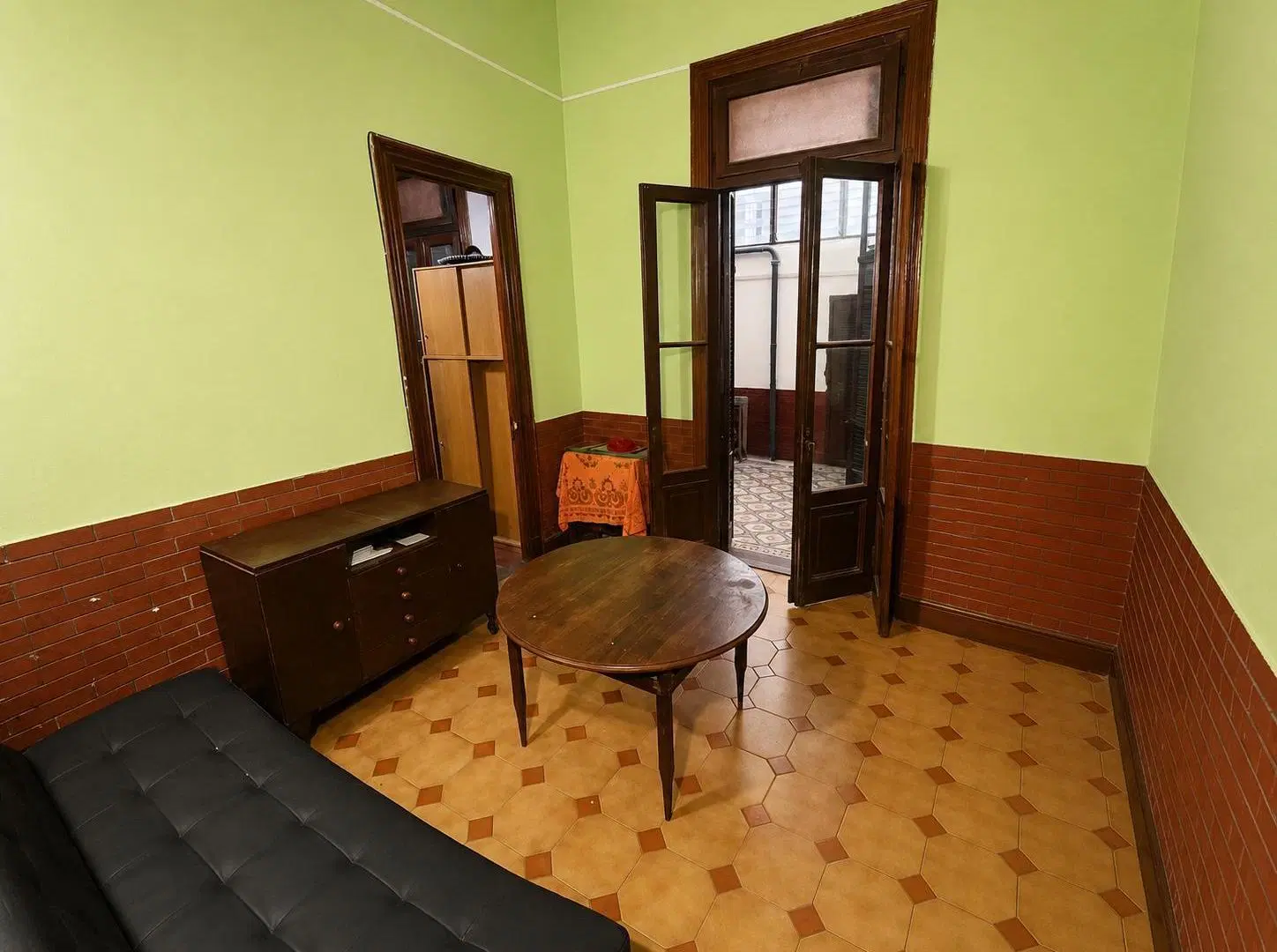 Venta de PH de 3 ambientes con patio y dependencia en Caballito Sur 4