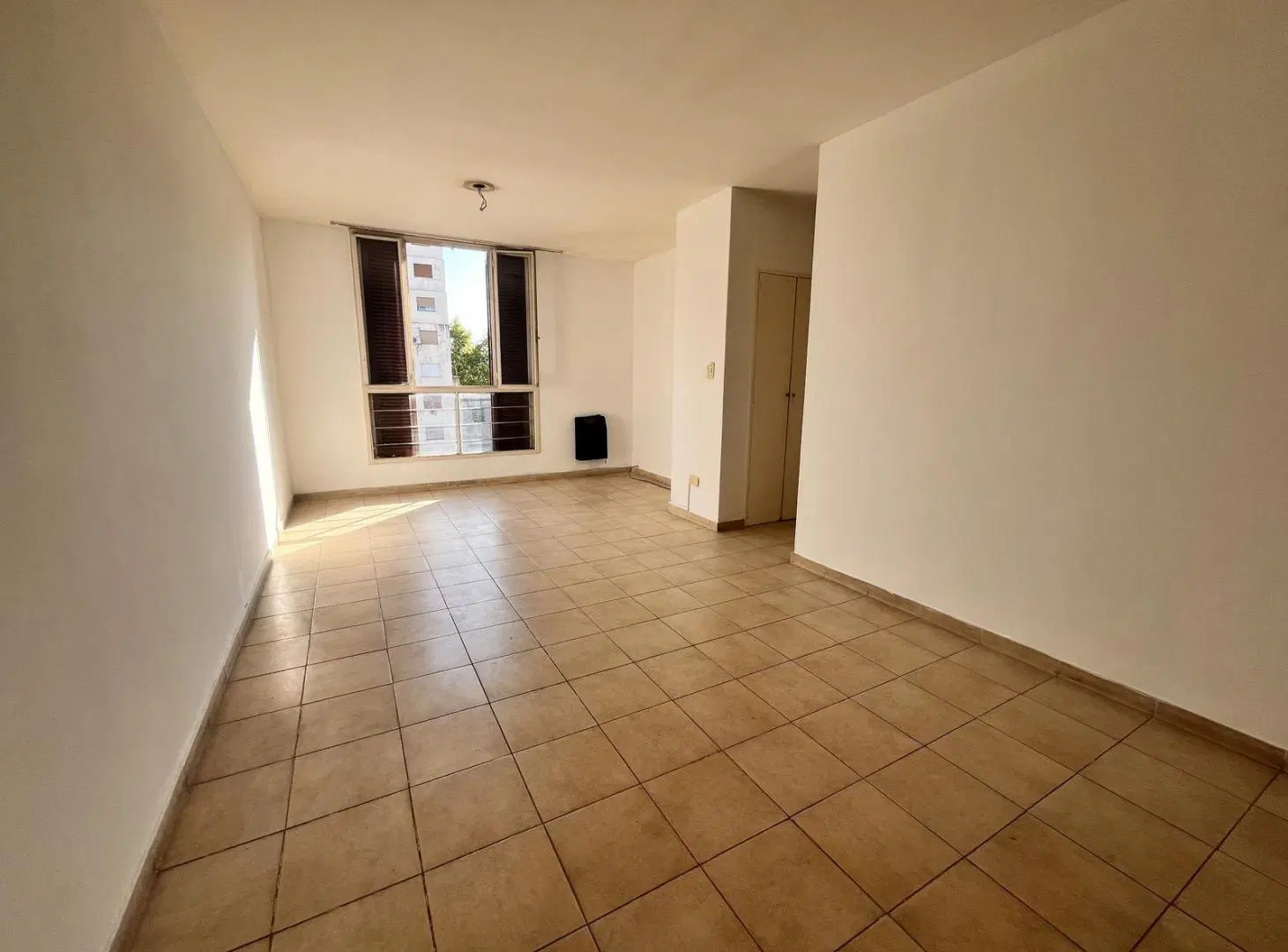 Alquiler Departamento 3 ambientes  en Catalinas Sur 4