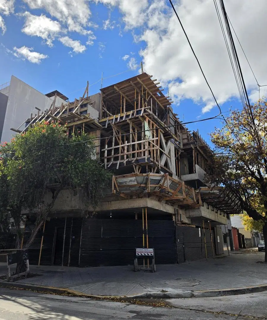 VENTA LOCAL COMERCIAL EN VILLA DEL PARQUE A ESTRENAR 3