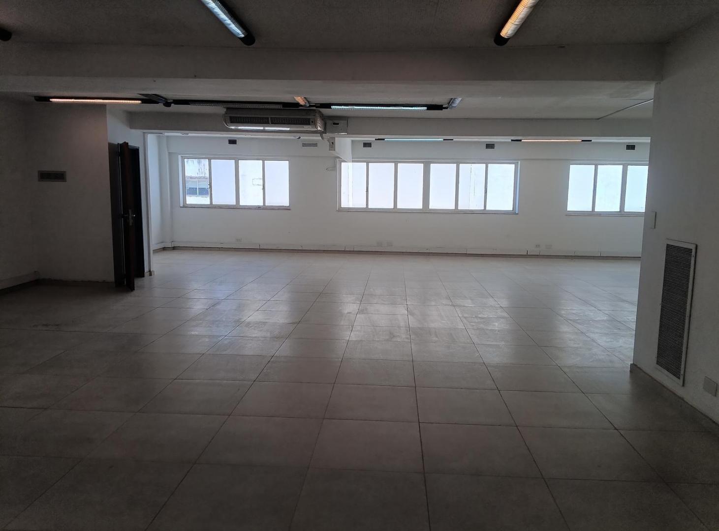 Foto de ALQUILER DE OFICINA EN SAN NICOLAS., imagen 1
