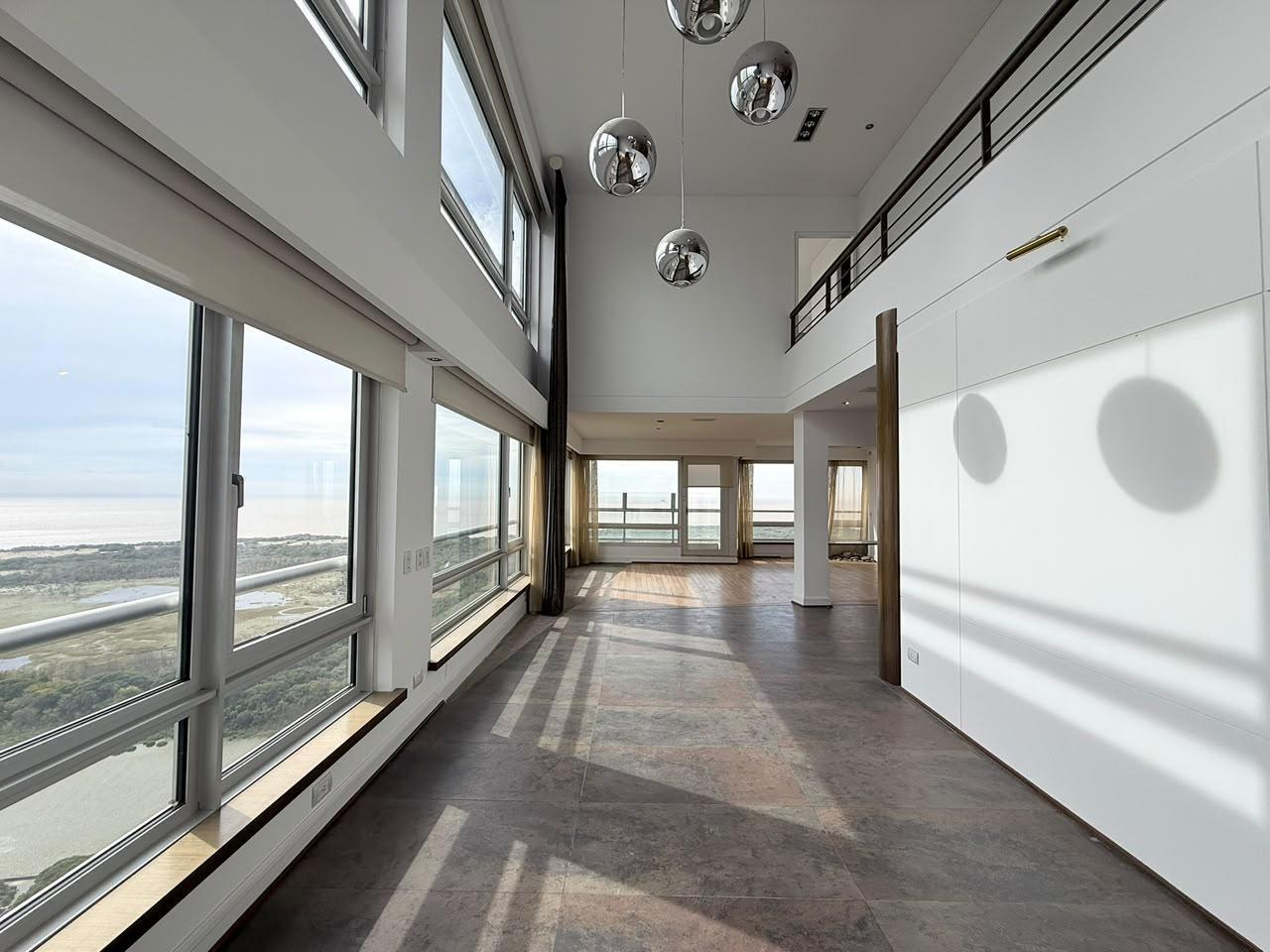Foto de Triplex Penthouse 5 ambientes Terrazas 2 cocheras Le Parc Puerto Madero, imagen 2