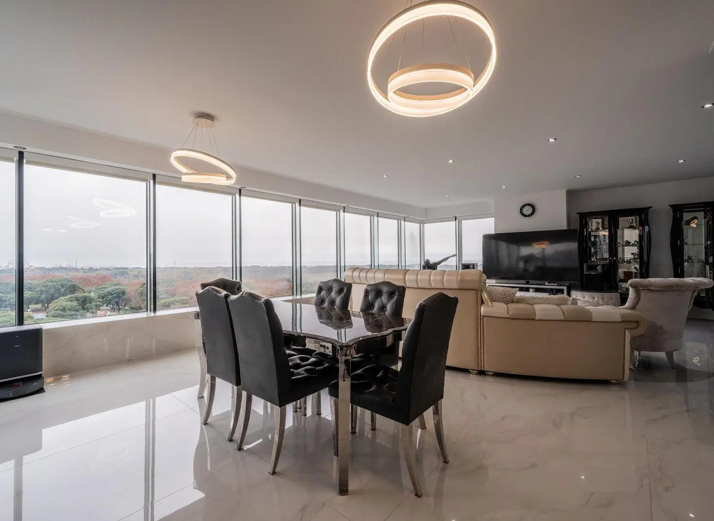 VENTA DEPARTAMENTO 4 AMBIENTES EN TORRE RENOIR II  PUERTO MADERO REFACCIONADO 2 COCHERAS 3