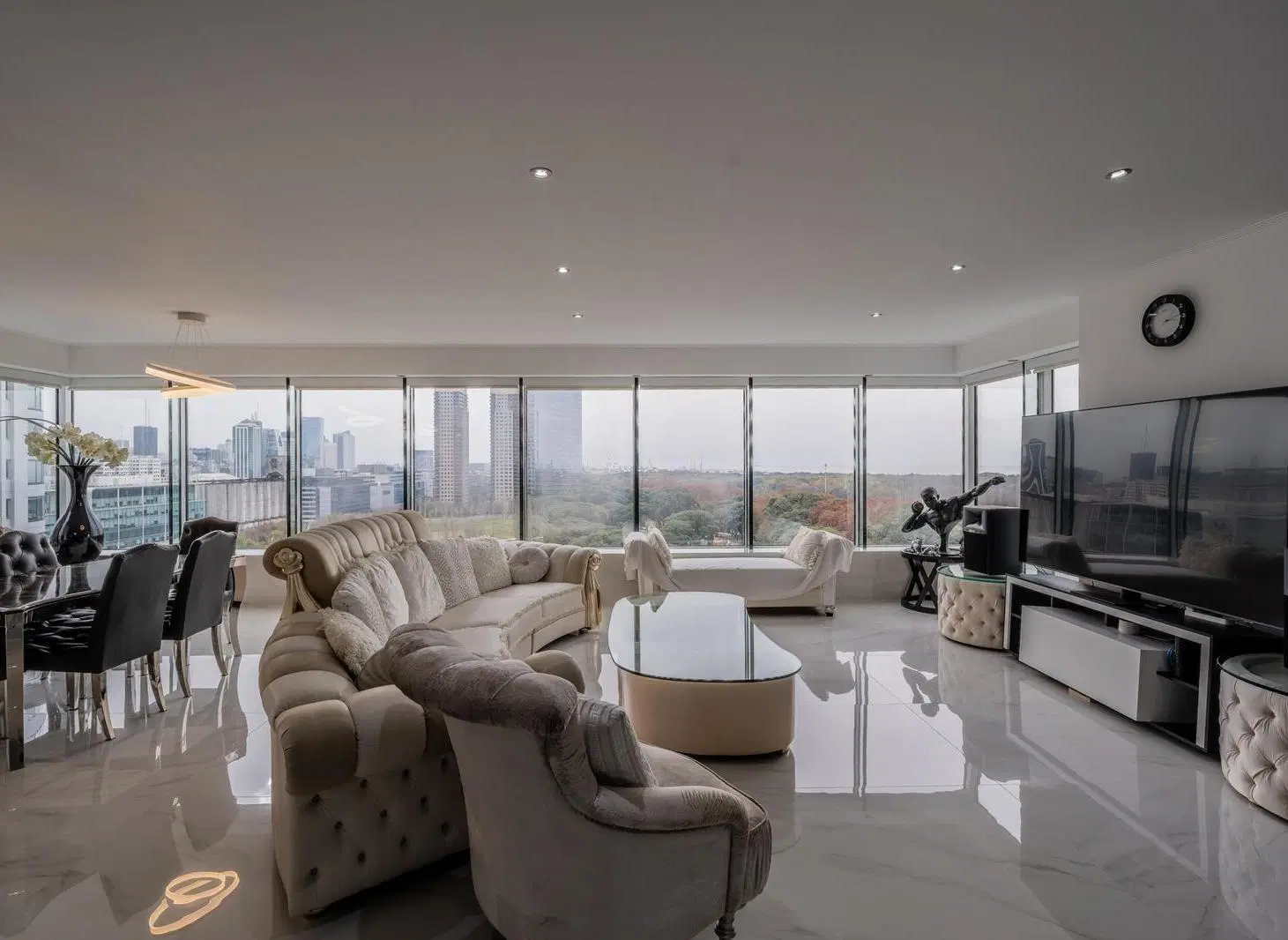 VENTA DEPARTAMENTO 4 AMBIENTES EN TORRE RENOIR II  PUERTO MADERO REFACCIONADO 2 COCHERAS 5