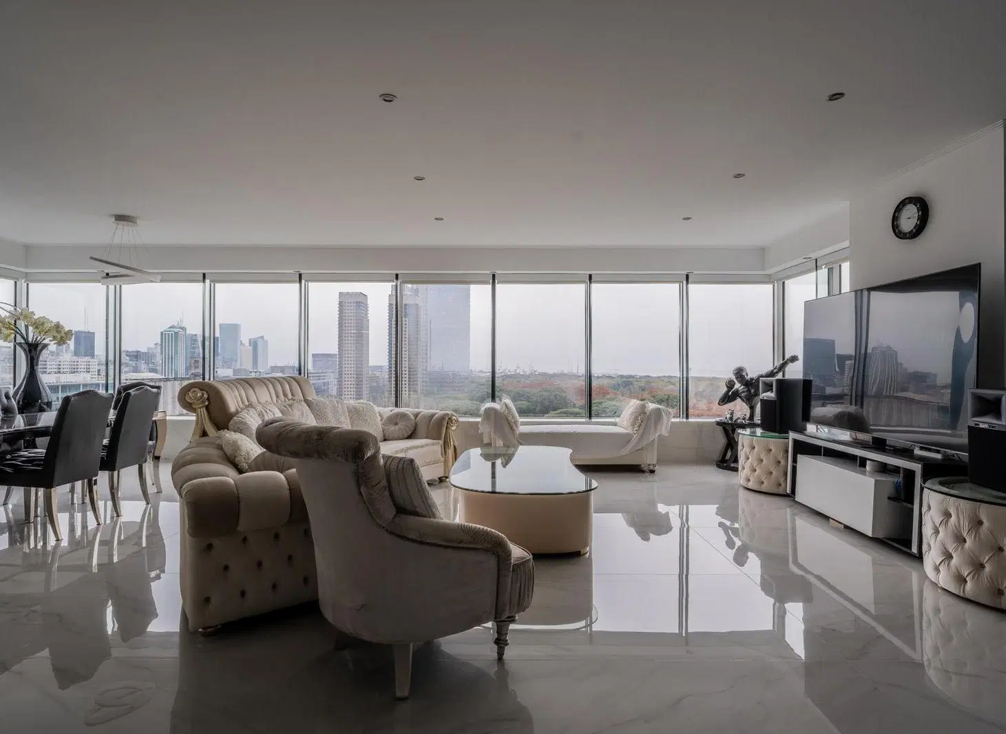 VENTA DEPARTAMENTO 4 AMBIENTES EN TORRE RENOIR II  PUERTO MADERO REFACCIONADO 2 COCHERAS 4