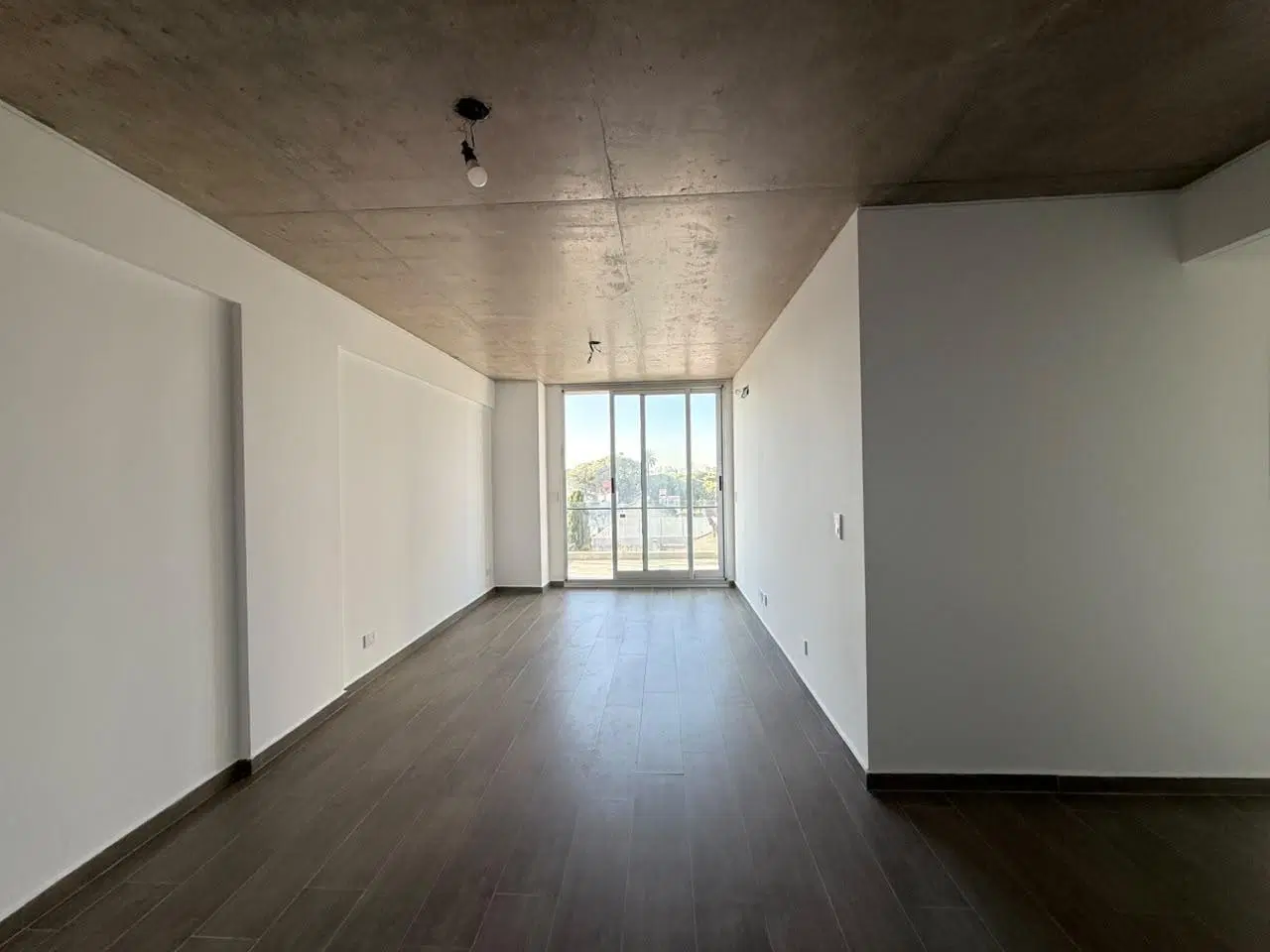 Departamento de 3 ambientes con cochera en alquiler 2